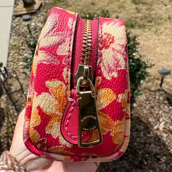 SOLD Coach Vintage Daisy mini pouch EUC SOLD - Picture 5 of 12
